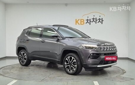 Jeep Compass II, 2022 год, 2 500 000 рублей, 2 фотография