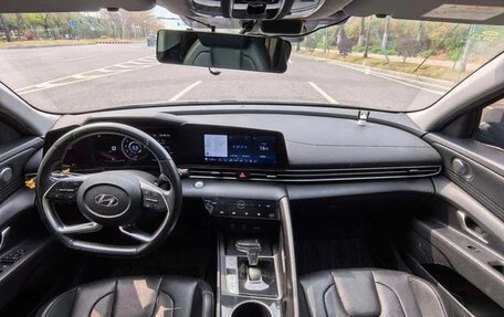 Hyundai Elantra, 2022 год, 1 550 400 рублей, 18 фотография