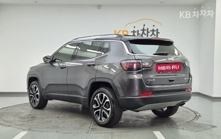 Jeep Compass II, 2022 год, 2 500 000 рублей, 3 фотография