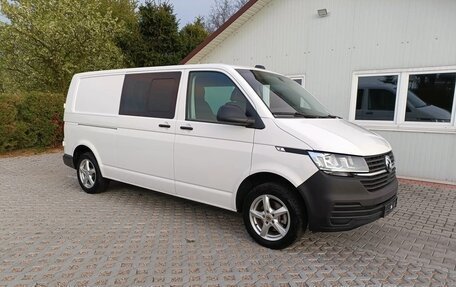 Volkswagen Transporter T6 рестайлинг, 2022 год, 3 000 000 рублей, 4 фотография