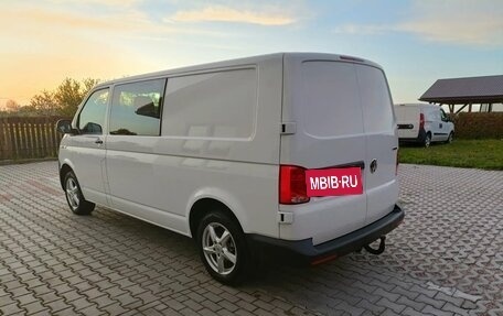 Volkswagen Transporter T6 рестайлинг, 2022 год, 3 000 000 рублей, 11 фотография