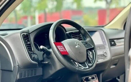 Mitsubishi Outlander III рестайлинг 3, 2021 год, 1 662 888 рублей, 10 фотография