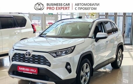 Toyota RAV4, 2021 год, 3 590 000 рублей, 1 фотография