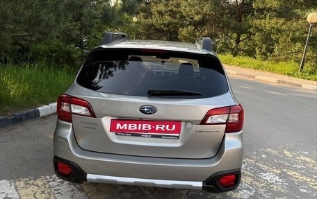 Subaru Outback IV рестайлинг, 2017 год, 2 700 000 рублей, 10 фотография