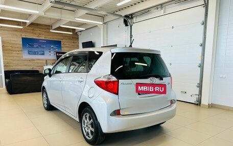Toyota Ractis II, 2013 год, 899 999 рублей, 4 фотография