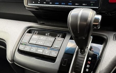 Honda Stepwgn IV, 2015 год, 1 176 000 рублей, 10 фотография