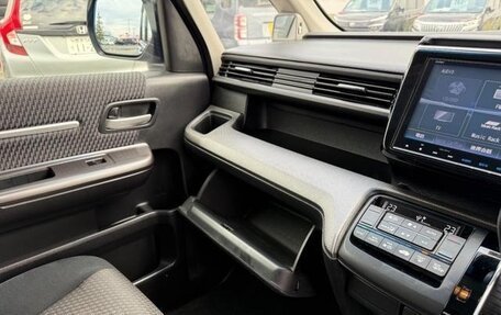 Honda Stepwgn IV, 2015 год, 1 176 000 рублей, 23 фотография