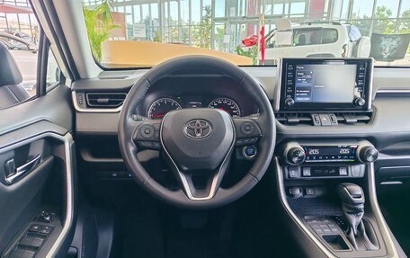 Toyota RAV4, 2021 год, 3 590 000 рублей, 14 фотография