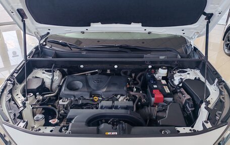 Toyota RAV4, 2021 год, 3 590 000 рублей, 10 фотография