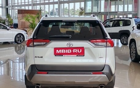 Toyota RAV4, 2021 год, 3 590 000 рублей, 5 фотография
