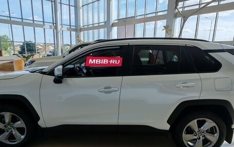 Toyota RAV4, 2021 год, 3 590 000 рублей, 7 фотография