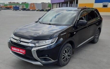 Mitsubishi Outlander III рестайлинг 3, 2018 год, 2 230 000 рублей, 6 фотография