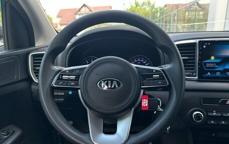KIA Sportage IV рестайлинг, 2020 год, 2 100 000 рублей, 10 фотография