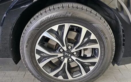 KIA Carnival, 2021 год, 2 210 000 рублей, 17 фотография