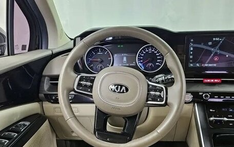 KIA Carnival, 2021 год, 2 210 000 рублей, 9 фотография