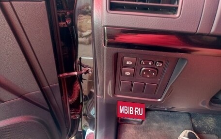 Toyota Land Cruiser Prado 150 рестайлинг 2, 2022 год, 6 200 000 рублей, 14 фотография