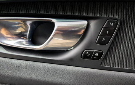 Volvo XC60 II, 2021 год, 4 700 000 рублей, 29 фотография