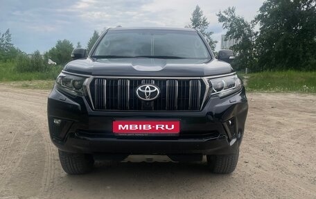 Toyota Land Cruiser Prado 150 рестайлинг 2, 2021 год, 6 300 000 рублей, 1 фотография