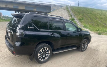 Toyota Land Cruiser Prado 150 рестайлинг 2, 2021 год, 6 300 000 рублей, 3 фотография