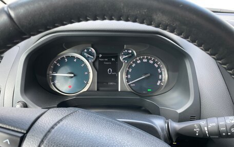 Toyota Land Cruiser Prado 150 рестайлинг 2, 2021 год, 6 300 000 рублей, 7 фотография