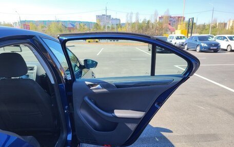 Volkswagen Jetta VI, 2016 год, 1 450 000 рублей, 25 фотография