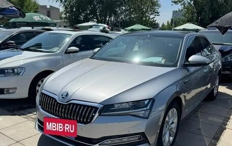 Skoda Superb III рестайлинг, 2020 год, 1 970 000 рублей, 2 фотография