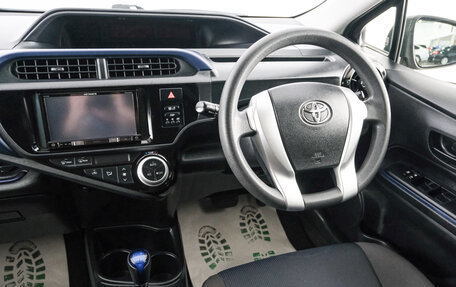 Toyota Aqua I, 2017 год, 1 099 000 рублей, 8 фотография