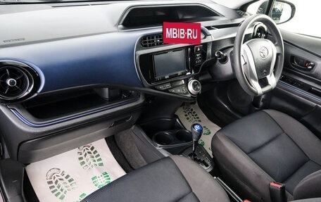 Toyota Aqua I, 2017 год, 1 099 000 рублей, 11 фотография