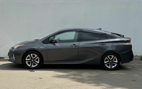 Toyota Prius IV XW50, 2016 год, 1 760 000 рублей, 8 фотография