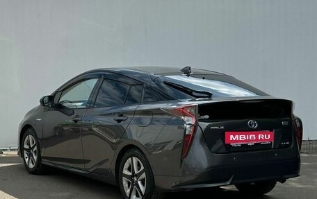 Toyota Prius IV XW50, 2016 год, 1 760 000 рублей, 7 фотография
