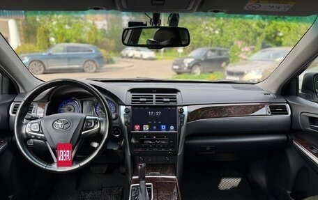 Toyota Camry, 2017 год, 2 950 000 рублей, 10 фотография
