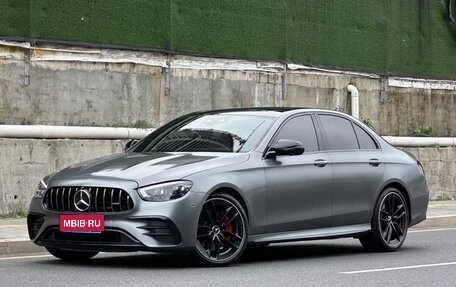 Mercedes-Benz E-Класс, 2022 год, 7 950 000 рублей, 1 фотография