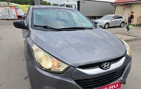 Hyundai ix35 I рестайлинг, 2015 год, 799 999 рублей, 2 фотография