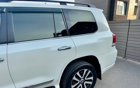 Toyota Land Cruiser 200, 2015 год, 4 999 000 рублей, 13 фотография