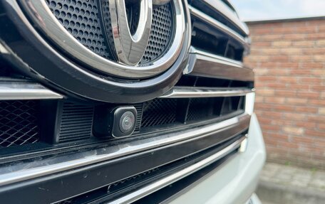 Toyota Land Cruiser 200, 2015 год, 4 999 000 рублей, 29 фотография