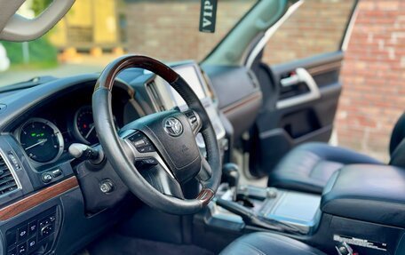 Toyota Land Cruiser 200, 2015 год, 4 999 000 рублей, 26 фотография