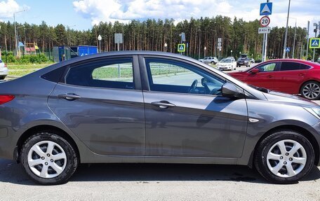Hyundai Solaris II рестайлинг, 2012 год, 750 000 рублей, 3 фотография