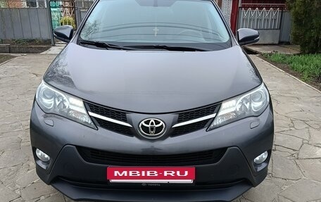 Toyota RAV4, 2015 год, 2 050 000 рублей, 4 фотография
