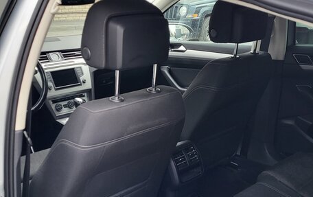 Volkswagen Passat B8 рестайлинг, 2015 год, 1 680 000 рублей, 8 фотография