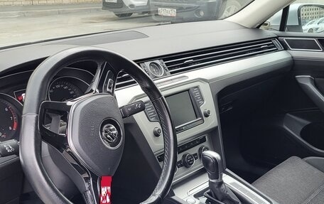 Volkswagen Passat B8 рестайлинг, 2015 год, 1 680 000 рублей, 7 фотография