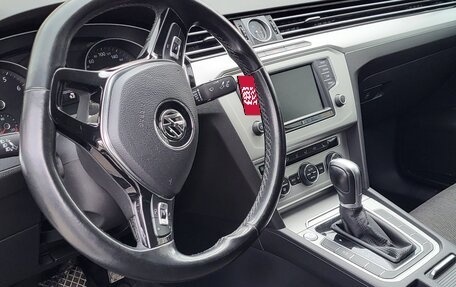 Volkswagen Passat B8 рестайлинг, 2015 год, 1 680 000 рублей, 6 фотография