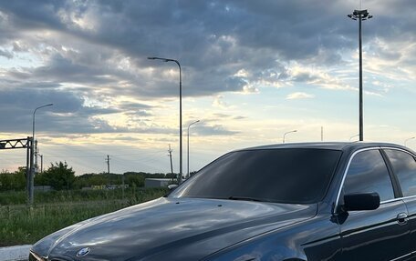 BMW 5 серия, 2002 год, 650 000 рублей, 11 фотография
