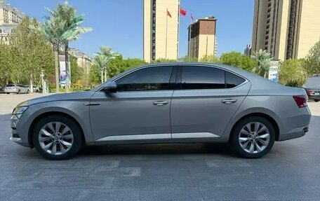 Skoda Superb III рестайлинг, 2021 год, 1 600 000 рублей, 11 фотография