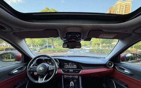 Alfa Romeo Giulia II, 2022 год, 2 450 000 рублей, 4 фотография