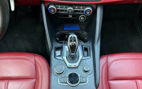 Alfa Romeo Giulia II, 2022 год, 2 450 000 рублей, 9 фотография