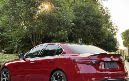 Alfa Romeo Giulia II, 2022 год, 2 450 000 рублей, 14 фотография