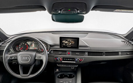 Audi A4, 2019 год, 2 740 000 рублей, 14 фотография