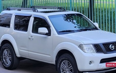 Nissan Pathfinder, 2010 год, 900 000 рублей, 1 фотография