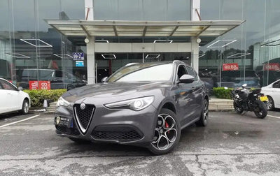 Alfa Romeo Stelvio, 2021 год, 3 200 000 рублей, 1 фотография