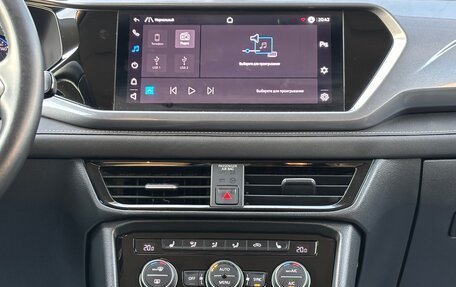 Volkswagen Taos, 2021 год, 2 800 000 рублей, 22 фотография